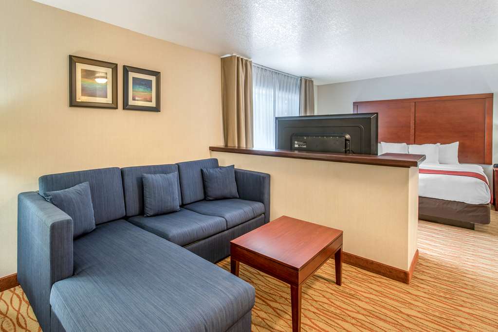 Comfort Inn Mount Shasta Area - photo 28