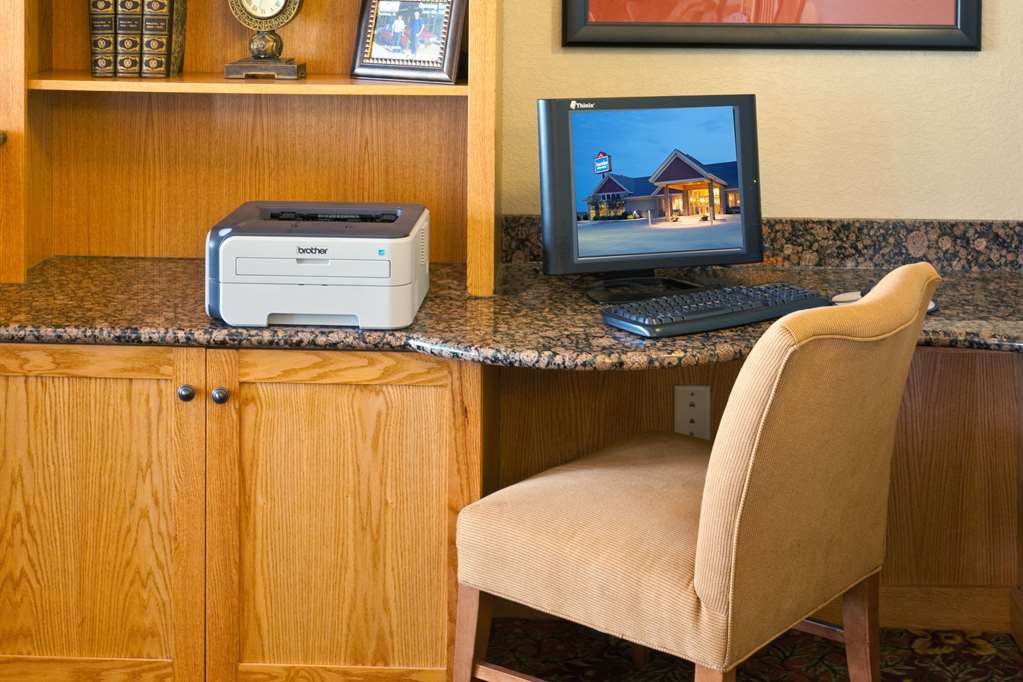 AmericInn by Wyndham Anamosa - photo 18