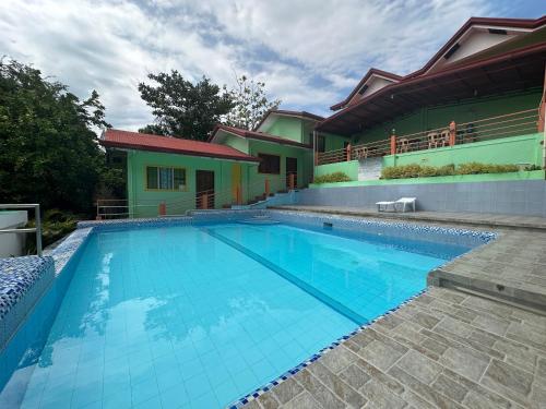 Dods Apartelle — Looc