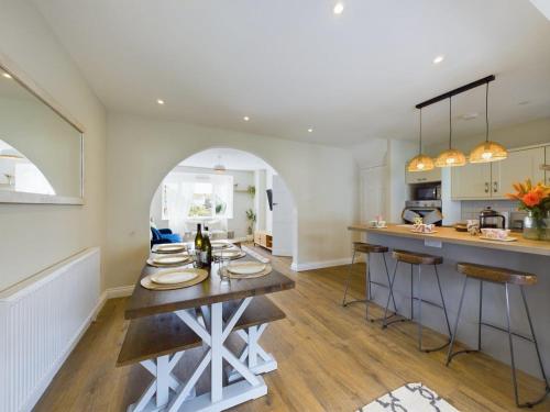 Stones Throw stunning house mins from beach and dogs welcome — 4-Star Luxury Hotel in Broadstairs, United Kingdom