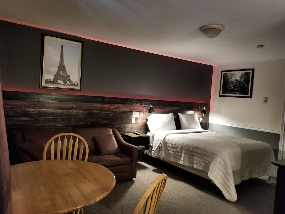 Silverwood Inn & Suites in Fredericton, Canada