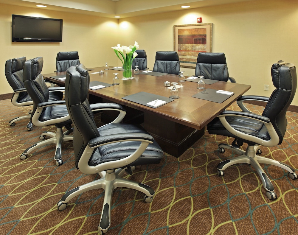 Wyndham Grand Executive Center Little Rock Airport - photo 35