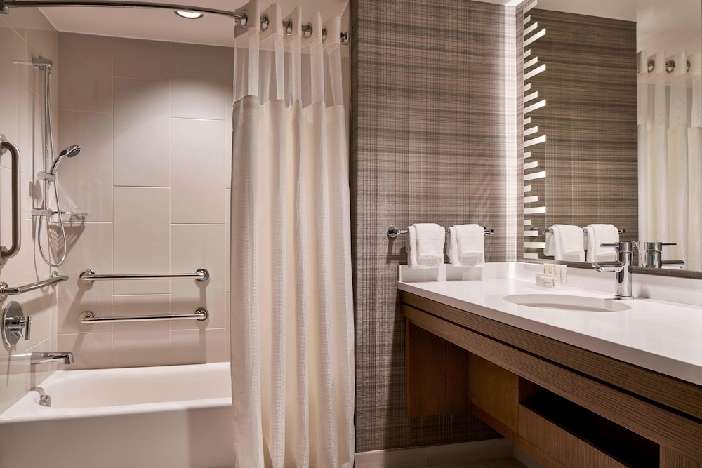 Courtyard by Marriott Washington Downtown Convention Center - photo 9
