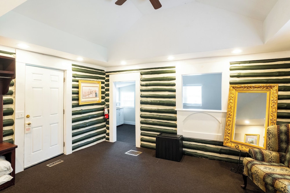 Lake Lure Inn & Spa - photo 10