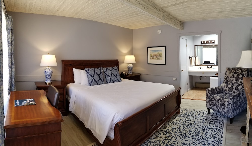 Carmel Valley Lodge and Resort - photo 6