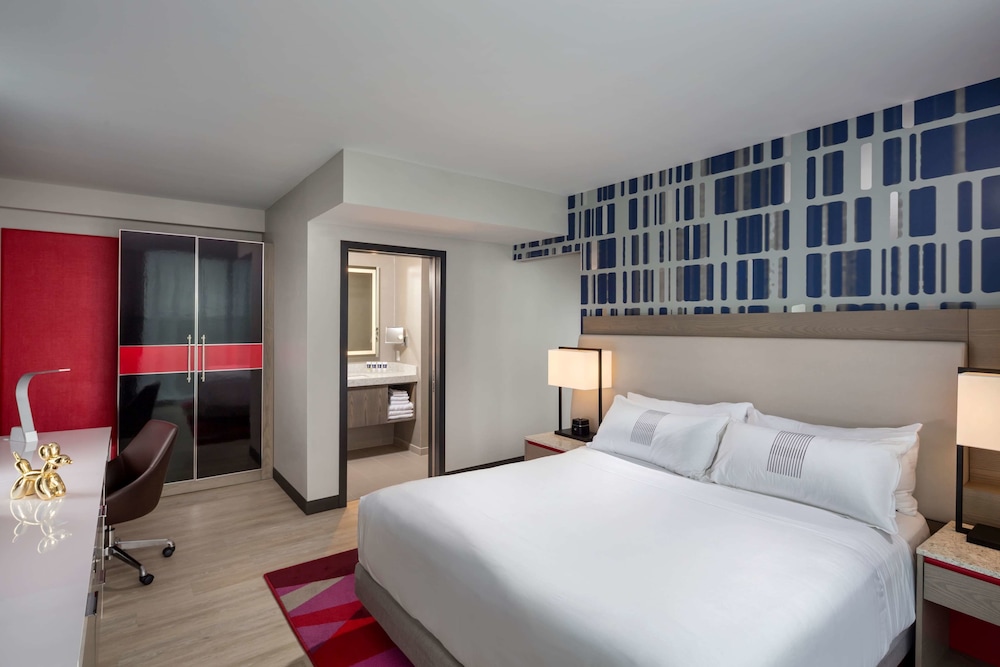 The Summit Hotel - photo 20