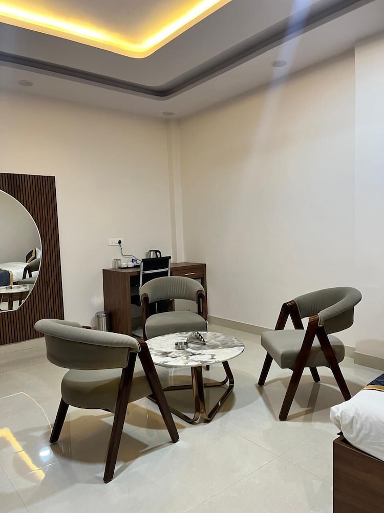 Hotel Sun Flowers — Alwar — photo 3