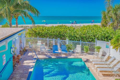 Palm Gables 110 — Holmes Beach — photo 2