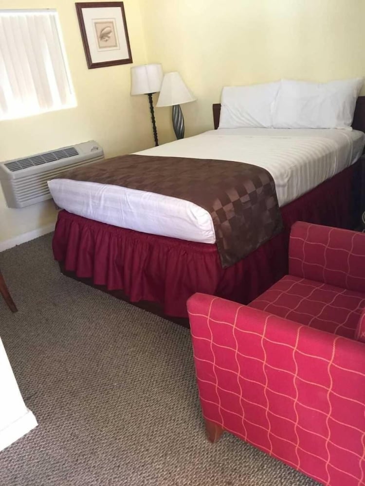 Europa Inn & Suites - photo 20