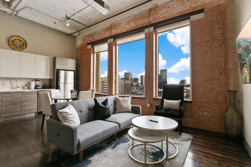 Luxury Downtown Dallas Stay by Amyfinehouse - photo 304