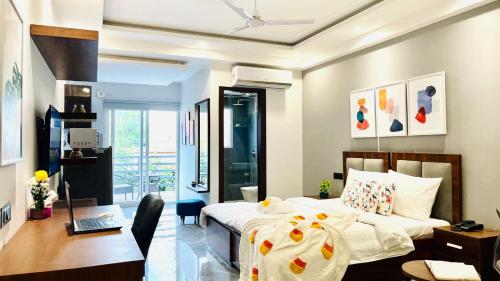 BluO Studio1 DLF CyberCity Balcony Gym TT Lift