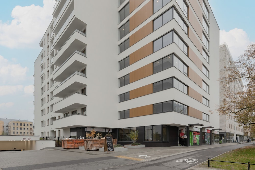 Pozytywny Mokotów Apartment with Balcony Warsaw by Noclegi Renters — 4-Star Luxury Hotel in Warsaw, Poland
