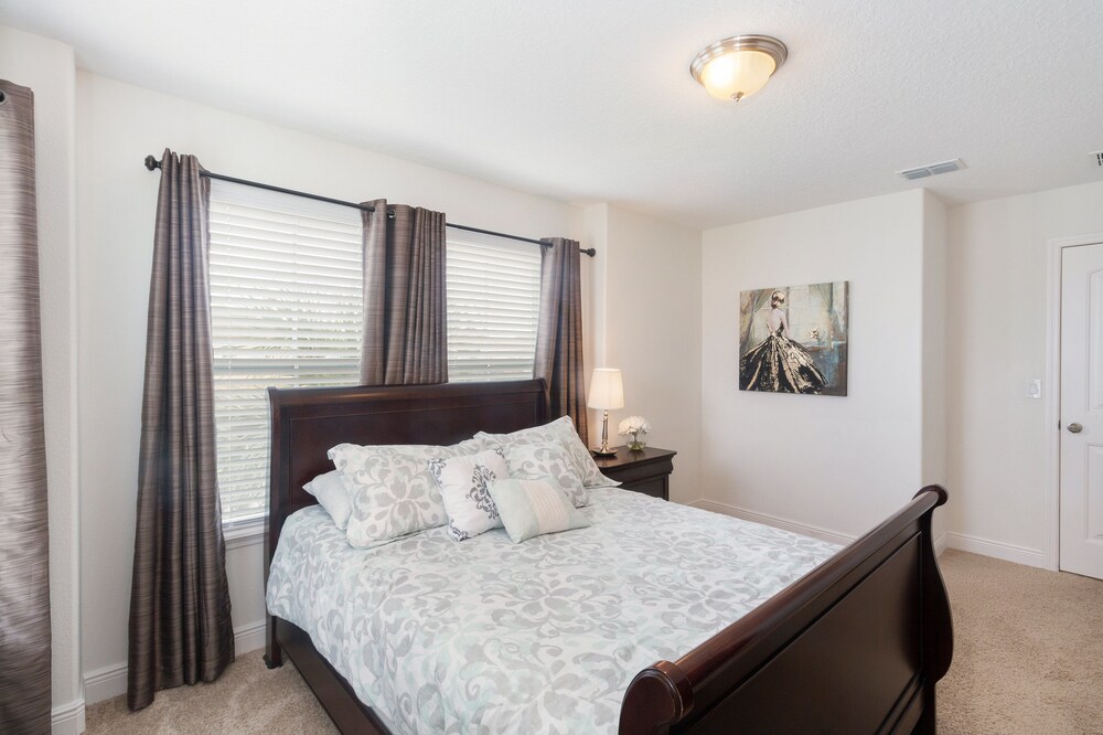 6 Bedrooms 5 Bathrooms Solterra 4193 Od - photo 8