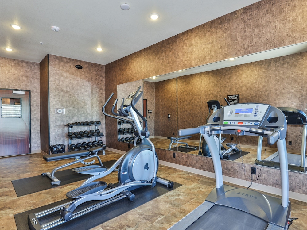 Cobblestone Hotel & Suites Rhinelander - photo 47