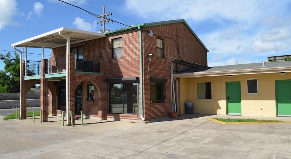 Royal Inn of New Orleans - featured photo