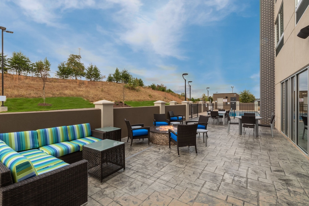 Holiday Inn Express & Suites Greenville Taylors by IHG - photo 25
