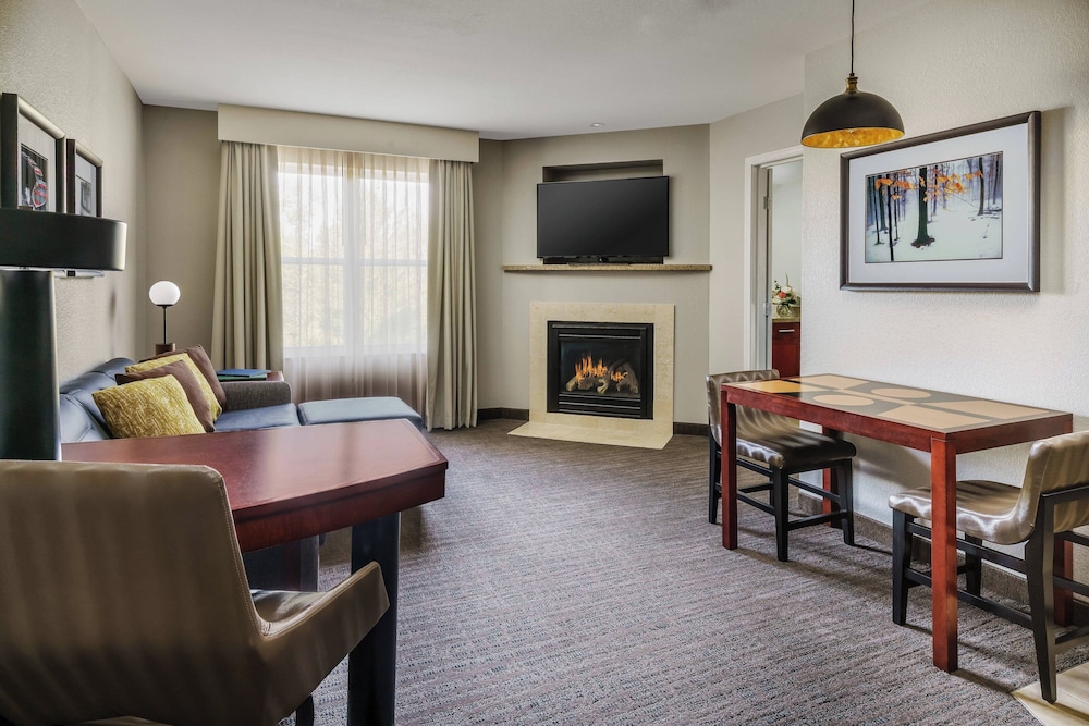 Residence Inn by Marriott Colchester - photo 9