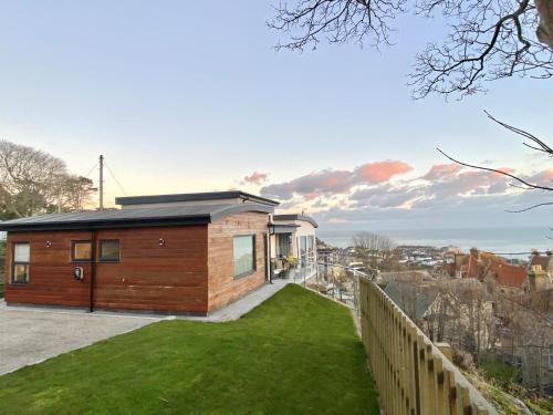 The Overlook - carbon neutral hotel in Ventnor