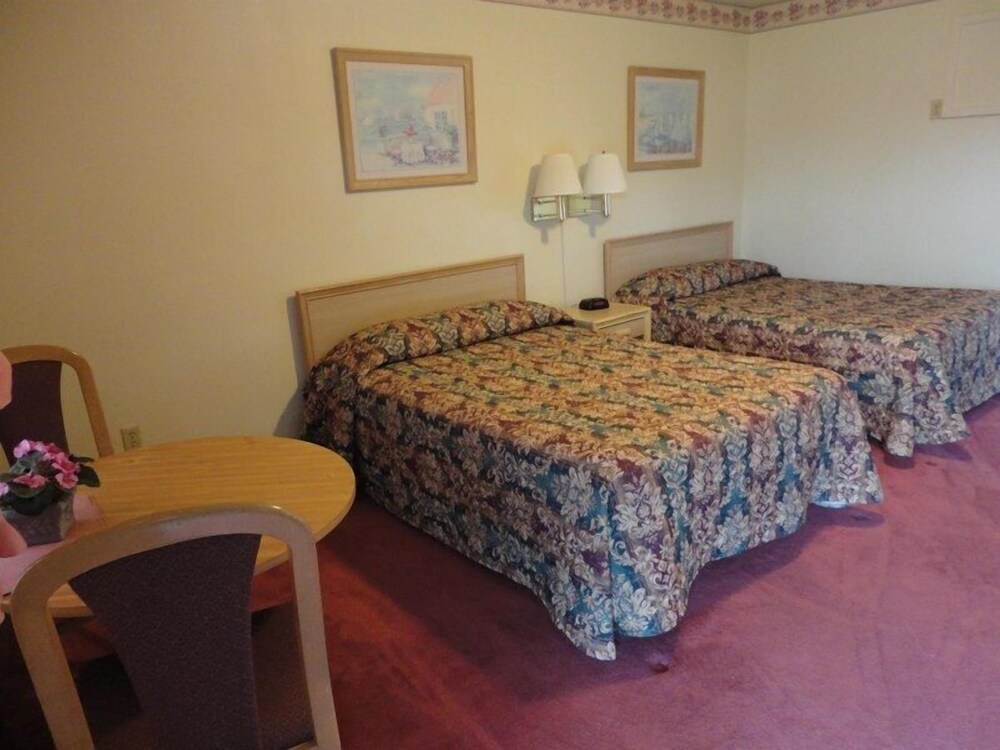 Theater Motel - photo 8