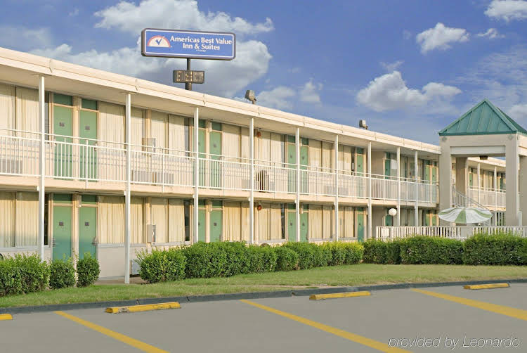 Americas Best Value Inn & Suites Memphis Graceland - photo 13