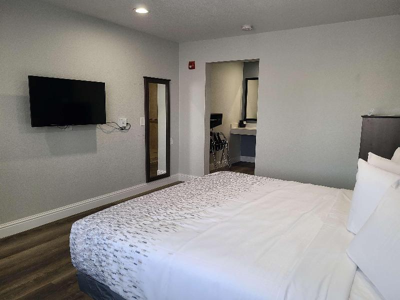 SureStay Hotel by Best Western Chowchilla Yosemite - photo 28