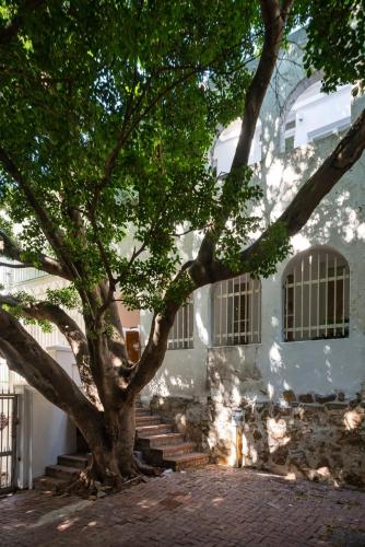 Roeland Terrace Villas 2B