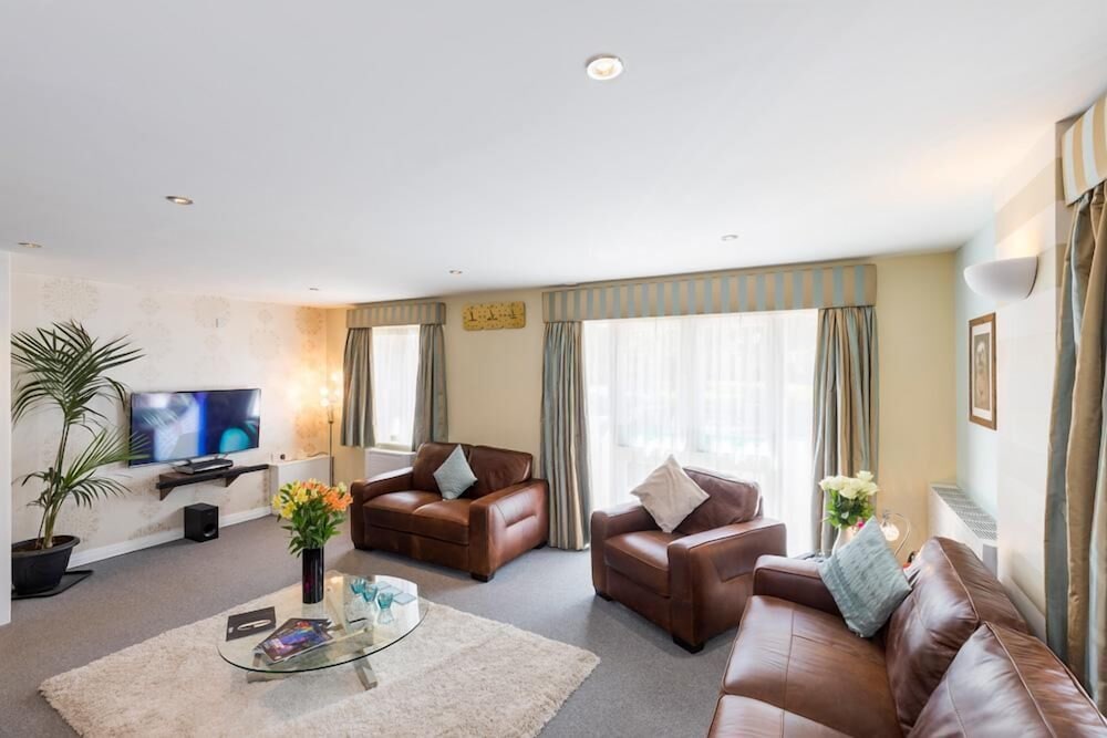 Abbeyfield Lodge — 4-Star Luxury Hotel in Eaglescliffe, United Kingdom