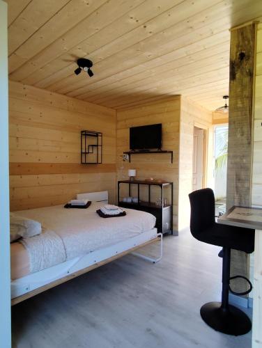 Woodstudio - carbon neutral hotel in Unknown City