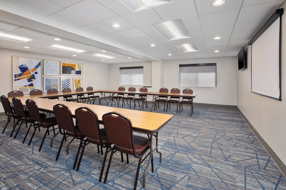 Holiday Inn Express Sault Ste. Marie by IHG - photo 49