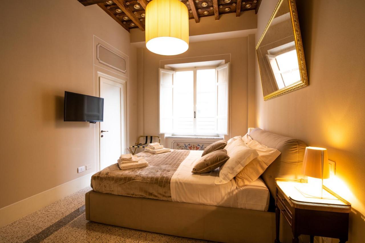 Noble Floor Panoramic Luxury Apartment — 4-Star Luxury Hotel in Lucca, Italy