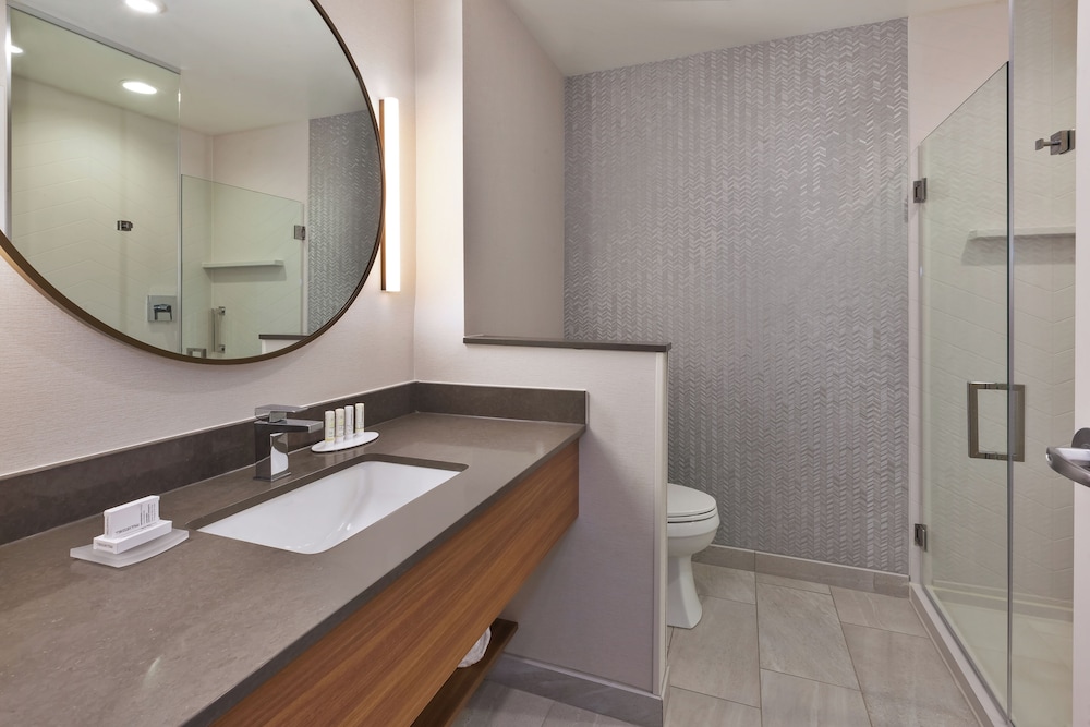 Fairfield Inn & Suites by Marriott Grand Rapids North - photo 21