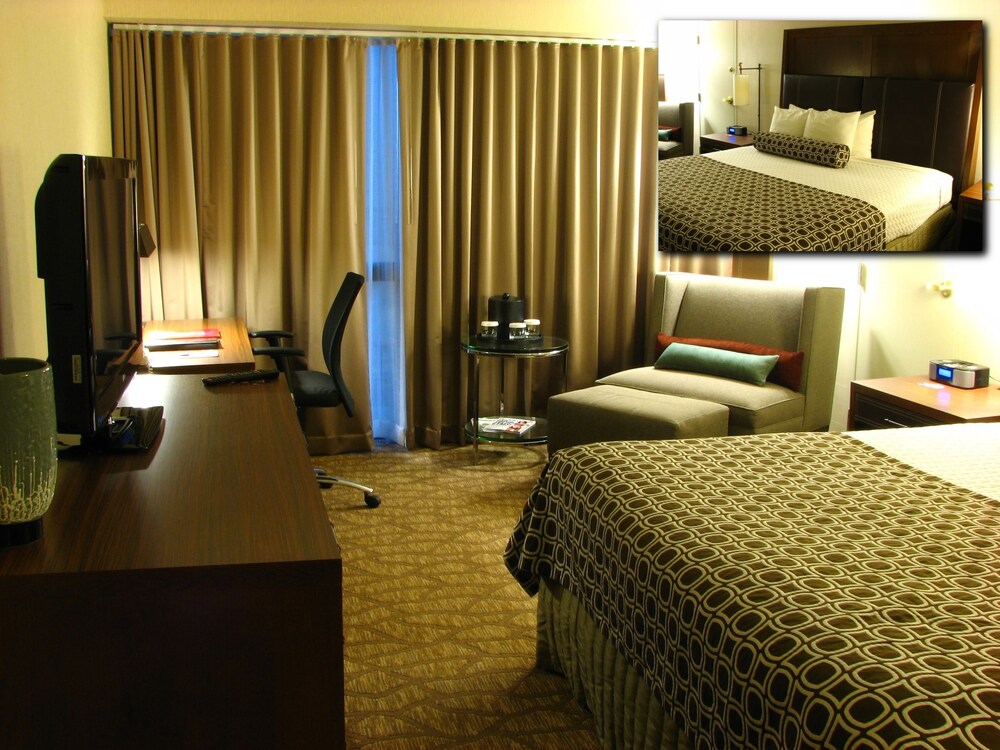 North Baltimore Plaza Hotel - photo 7