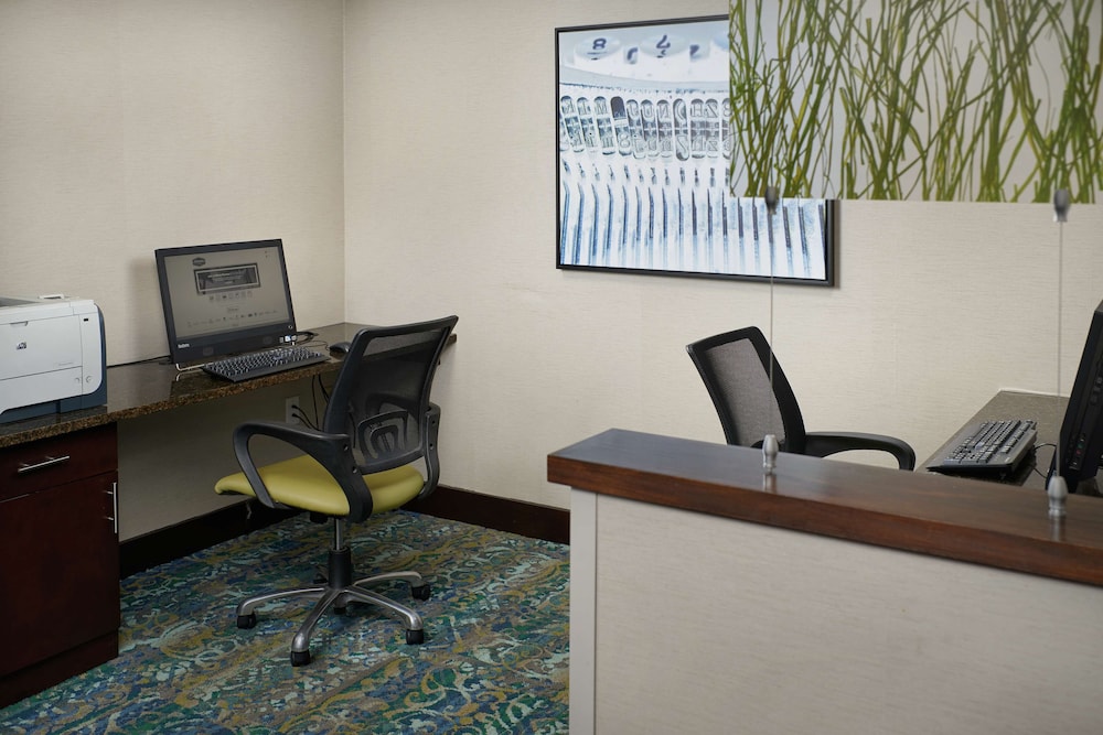 Hampton Inn Hanover - photo 27