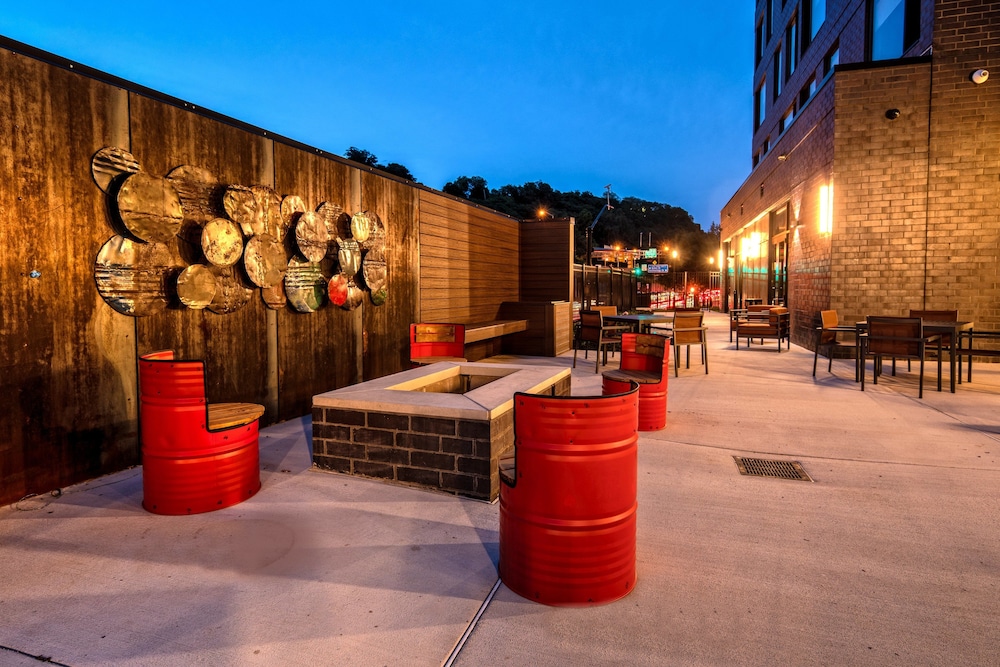 Hotel Indigo Pittsburgh University Oakland by IHG - photo 24