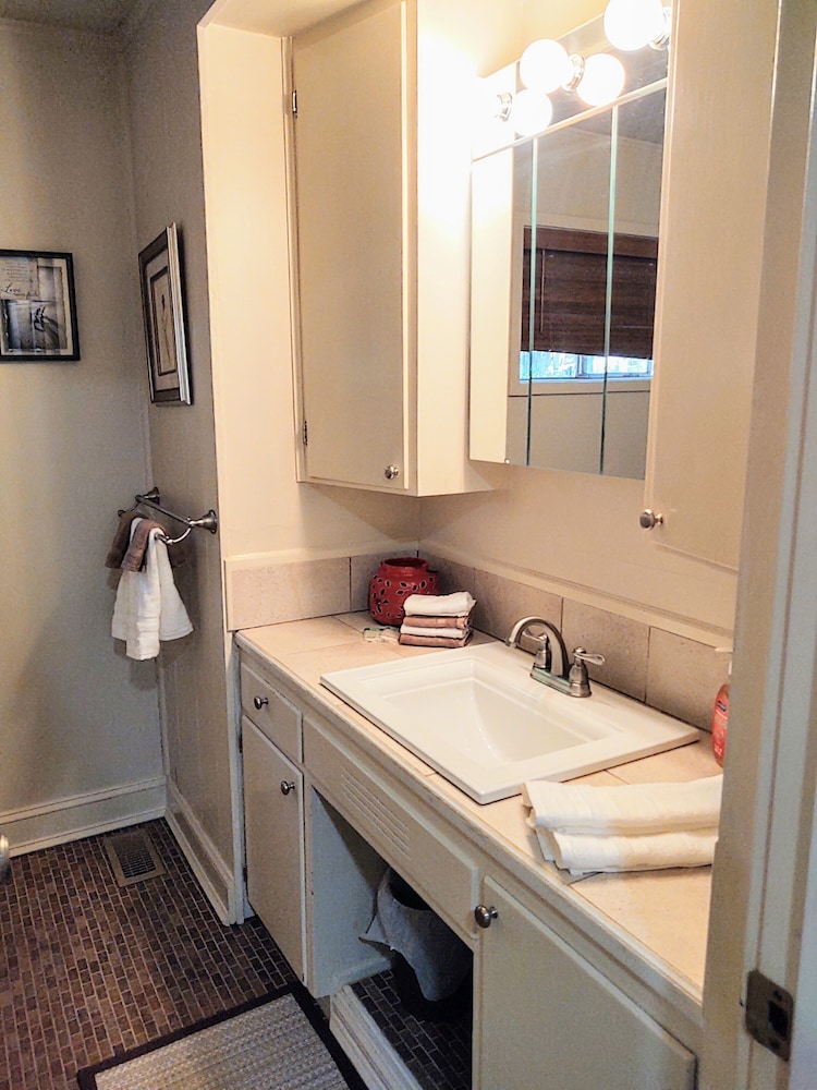 Edgewater Resort Cottage #1 - photo 169