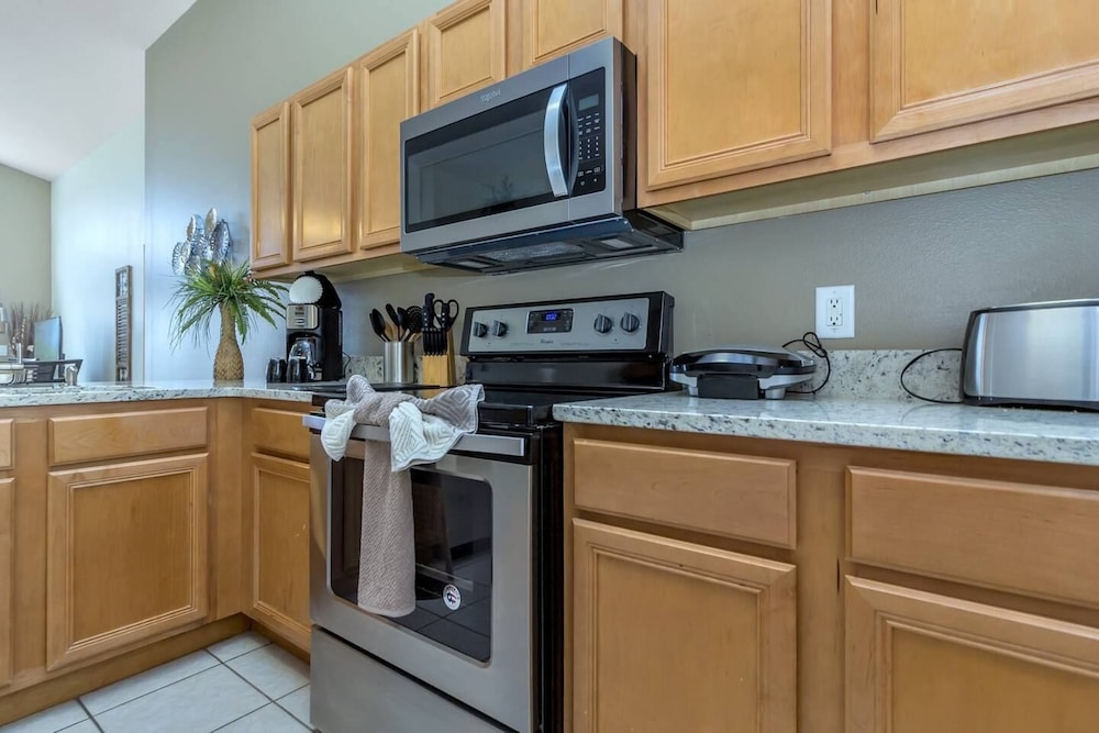 Charming and Comfy Villa. CDC Cleaning Standards Peaceful Resort #4326 - photo 10