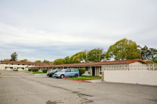 E Z 8 Motel San Jose Ii - photo 5