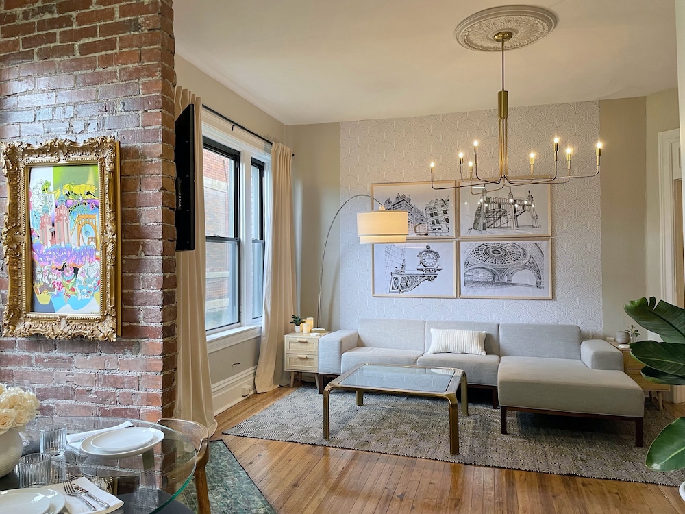 The Warhola Bloomfield - photo 24