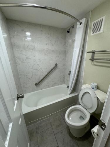 River Palm Hotel - photo 12