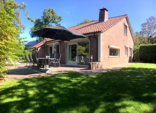 Vakantiehuis Zee in zicht — hotel in Renesse
