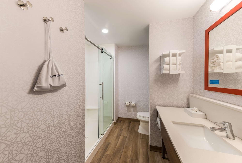 Hampton Inn & Suites Benton Harbor - photo 24