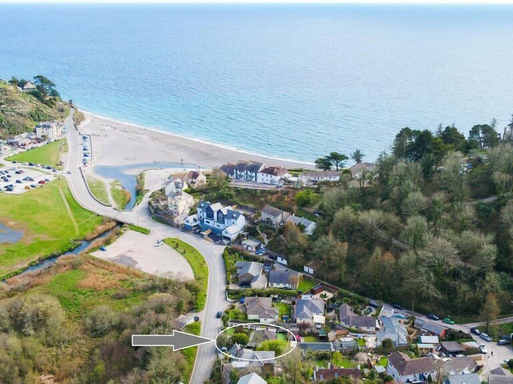 By The Beach - carbon neutral hotel in Torpoint