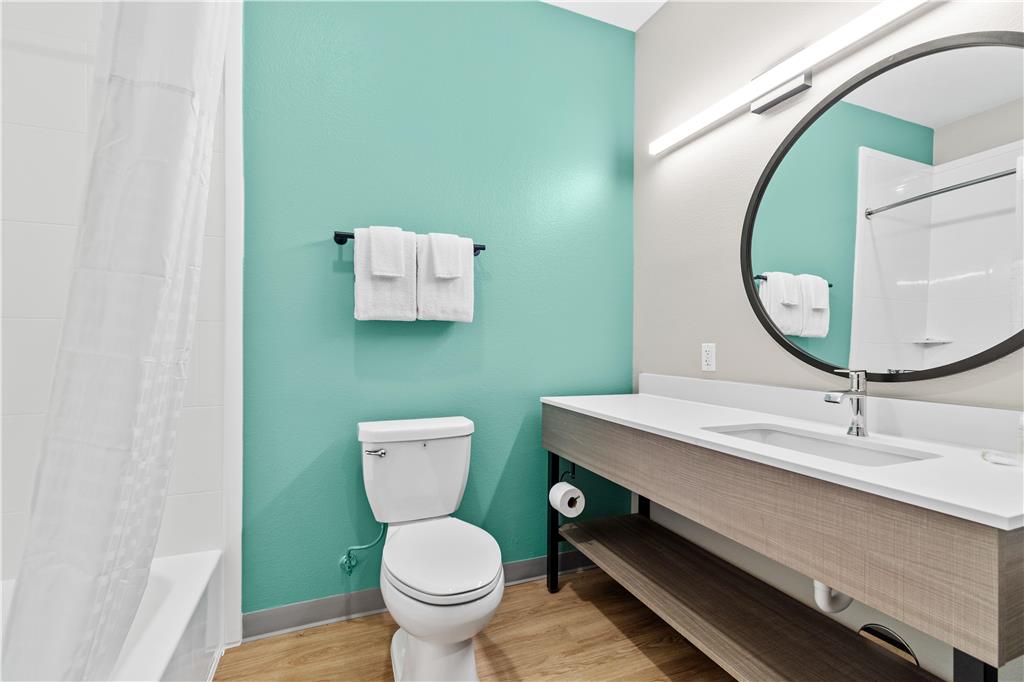ECHO Suites Extended Stay by Wyndham Houston Katy West - photo 15