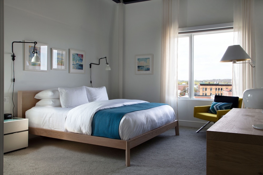 250 Main Hotel - photo 7