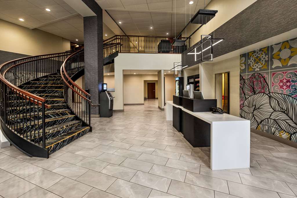 La Quinta Inn & Suites by Wyndham Lake George - photo 8