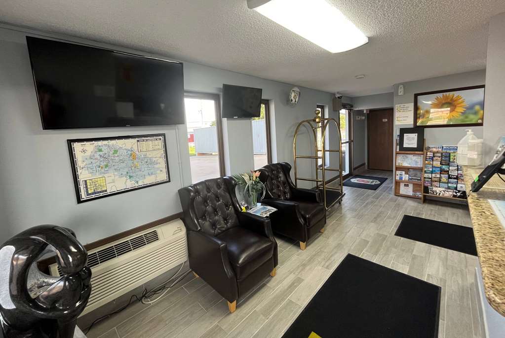 Super 8 by Wyndham Emporia - photo 26
