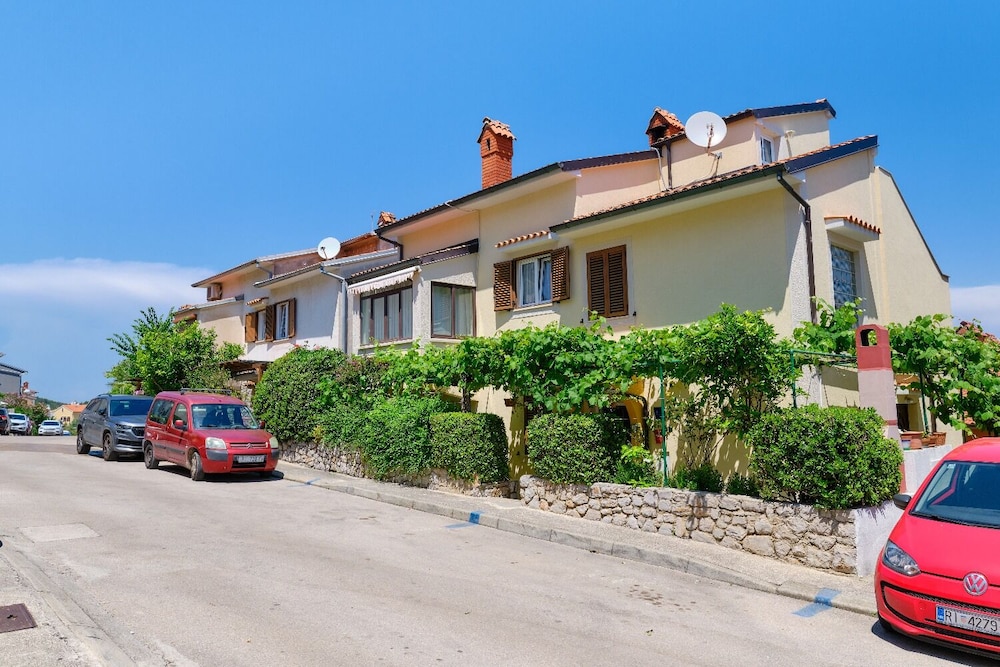 Nada 150 m From sea A3 in Mali Losinj, Croatia