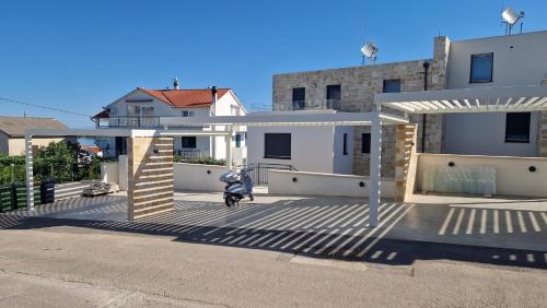 Apartment Sara with Sea View — 4-Star Luxury Hotel in Murter, Croatia