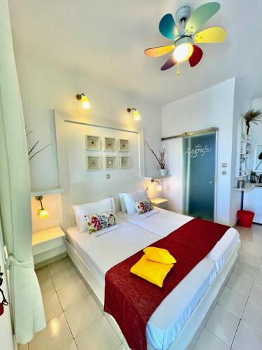 Villa Zografos — 4-Star Luxury Hotel in Irakleia, Greece