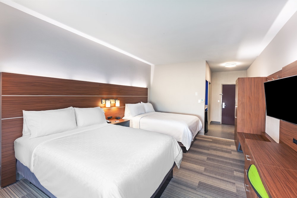Holiday Inn Express Hotel & Suites Orange an IHG Hotel - photo 4